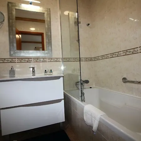 Summertime - Private Jacuzzi And Bikes, 800m 度假居 阿尔布费拉